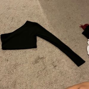 Black one long sleeved crop top